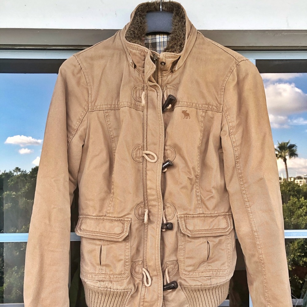 Abercrombie & Fitch woman winter jacket. Size M